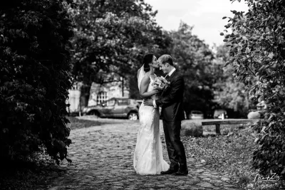 Hochzeitsreportage, Brautpaar beim ersten Tanz